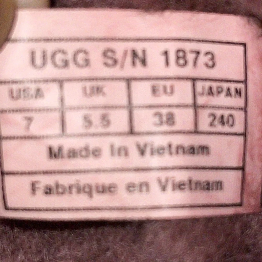 UGG Bailey Button Triplet - Picture 9 of 10